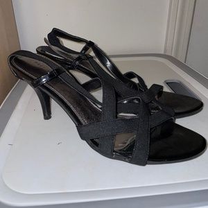 Black heel sandals
